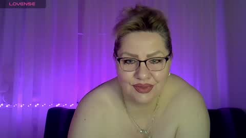 AngelinaGlam online show from May 18, 2026, 6:25 pm