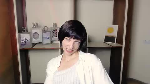 Angelina online show from September 26, 2025, 6:17 am