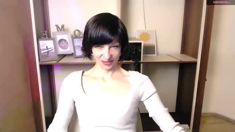 Angelina online show from October 24, 2025, 7:05 am