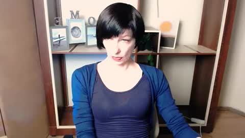 Angelina online show from December 16, 2025, 7:02 am