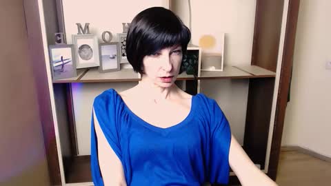 Angelina online show from January 5, 2026, 5:27 pm