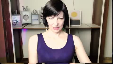 Snapshot of angelinalov_ chatting on July 2, 2026, 8:42 am Angelina online show from July 2, 2026, 8:42 am
