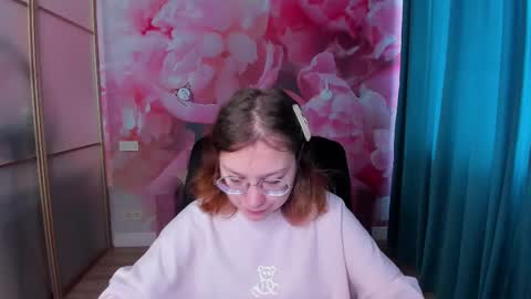 AngelinaLow online show from March 12, 2025, 6:40 am