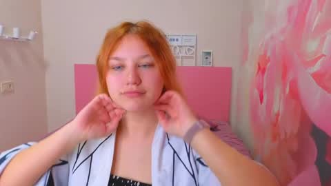 Snapshot of angelinalow chatting on April 18, 2026, 11:25 am AngelinaLow online show from April 18, 2026, 11:25 am