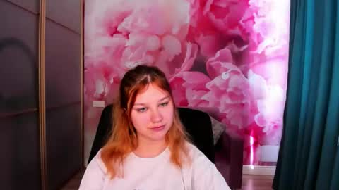 Snapshot of angelinalow chatting on April 28, 2026, 11:26 am AngelinaLow online show from April 28, 2026, 11:26 am
