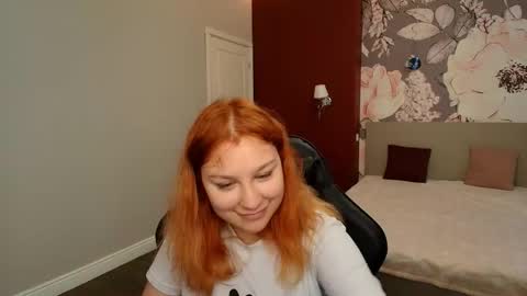 Snapshot of angelinalow chatting on June 2, 2026, 11:23 am AngelinaLow online show from June 2, 2026, 11:23 am
