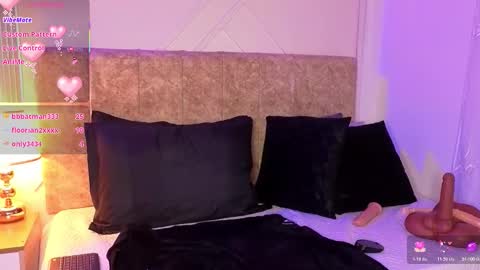 Snapshot of angelinarouse_ chatting on February 3, 2026, 6:40 am angelinarouse_ online show from February 3, 2026, 6:40 am