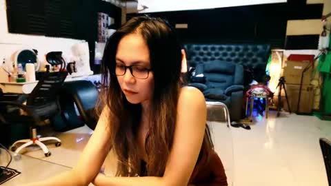 Snapshot of angelinasia chatting on September 22, 2025, 1:18 am Angel online show from September 22, 2025, 1:18 am