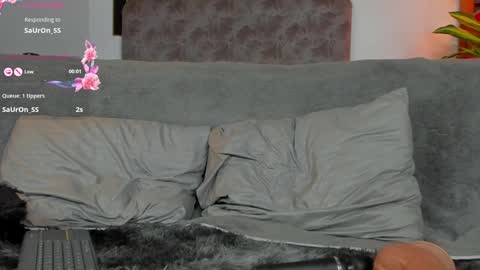 angelinepossy online show from December 14, 2024, 2:23 am