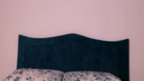 Angelinhaa  online show from November 18, 2025, 1:00 am