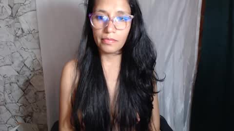Snapshot of angelitaa_hot chatting on September 22, 2025, 4:58 am angela online show from September 22, 2025, 4:58 am