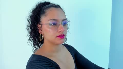 A F R O D I T A online show from October 27, 2025, 11:36 am