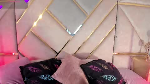 A F R O D I T A online show from April 1, 2026, 9:54 am