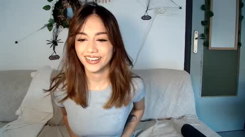 Snapshot of angelkath chatting on October 18, 2025, 4:30 pm angelkath online show from October 18, 2025, 4:30 pm