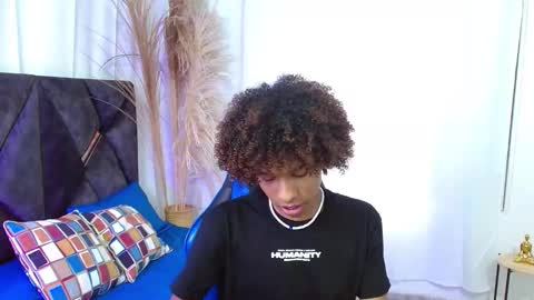 Angel online show from November 4, 2025, 9:36 pm