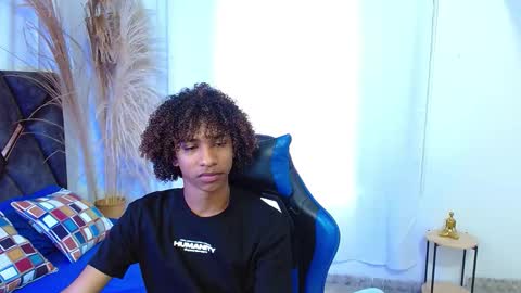 Angel online show from November 26, 2025, 8:43 pm