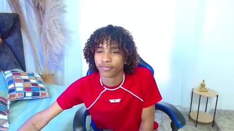 Angel online show from December 22, 2025, 8:17 pm