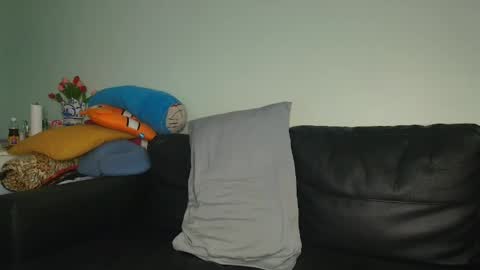 Angie online show from March 22, 2026, 1:36 pm