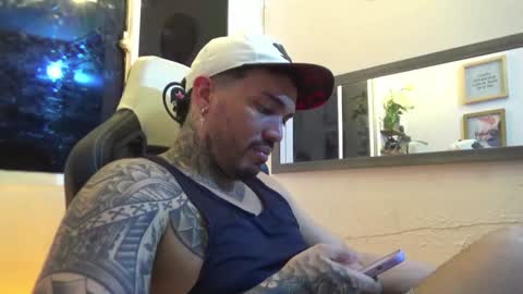 Snapshot of angellatino0 chatting on January 22, 2025, 5:05 am angellatino0 online show from January 22, 2025, 5:05 am