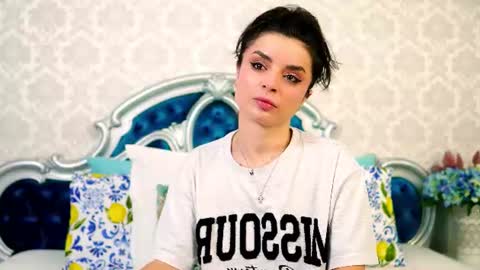 Snapshot of angelmarryy chatting on July 15, 2026, 5:23 am Natalia online show from July 15, 2026, 5:23 am