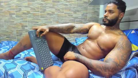 angelo_evans33 online show from December 16, 2025, 10:48 pm