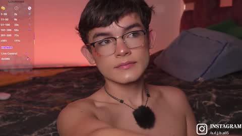 Angelo I work from home this is my room  online show from November 21, 2025, 6:34 am