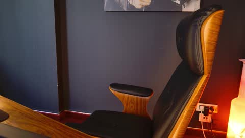 BlackWolf online show from October 22, 2025, 12:38 pm