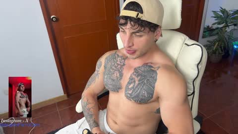 Snapshot of angeloferro1 chatting on December 8, 2024, 9:57 am Angelo Ferro online show from December 8, 2024, 9:57 am