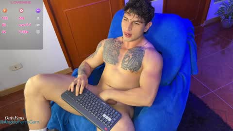 Snapshot of angeloferro1 chatting on January 5, 2025, 5:41 am Angelo Ferro online show from January 5, 2025, 5:41 am