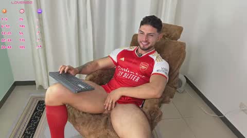 Snapshot of angeloferro1 chatting on September 16, 2025, 12:44 am Angelo Ferro online show from September 16, 2025, 12:44 am