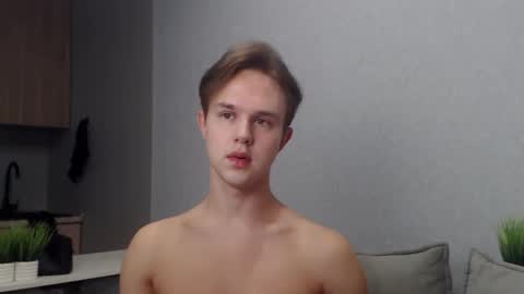 Angel online show from November 9, 2025, 8:23 am