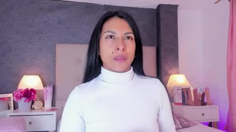 Angela online show from October 4, 2025, 12:03 pm