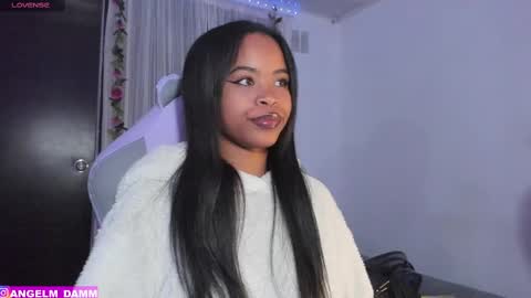 Snapshot of angelsmia_ chatting on March 6, 2025, 4:19 am MIA available content ask online show from March 6, 2025, 4:19 am