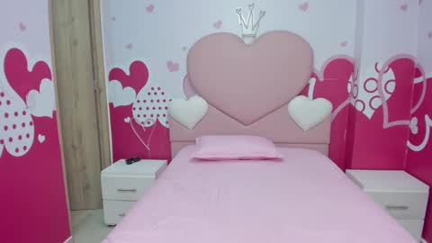 Snapshot of angelstonne_ chatting on February 16, 2025, 10:10 am Angel online show from February 16, 2025, 10:10 am