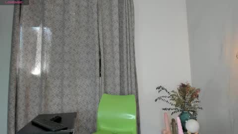 ANGIE online show from September 25, 2025, 2:43 pm