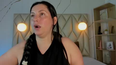 ANGIE online show from December 16, 2025, 2:00 pm