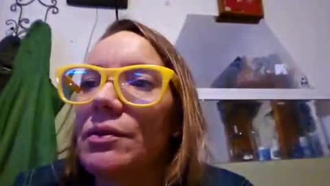 angelvanderpool71 online show from December 30, 2024, 7:42 pm