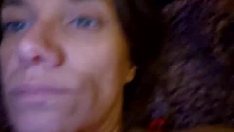 angelvanderpool71 online show from February 4, 2025, 1:23 am