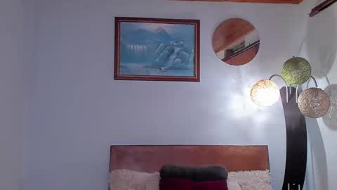 Snapshot of angelx_fox chatting on February 25, 2025, 1:39 pm Angel Fox online show from February 25, 2025, 1:39 pm