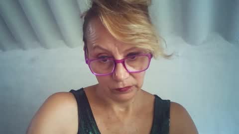 angelycute476334 online show from February 19, 2026, 7:21 pm