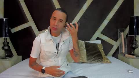 Snapshot of anghel_stone chatting on January 19, 2025, 4:46 pm Anghel Stone online show from January 19, 2025, 4:46 pm