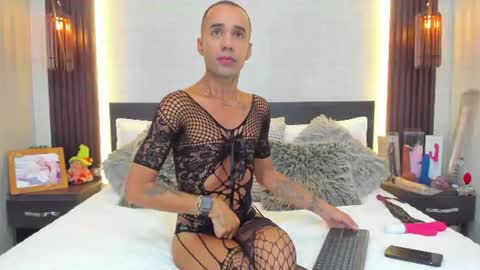 Snapshot of anghel_stone chatting on July 7, 2026, 1:08 am Anghel Stone online show from July 7, 2026, 1:08 am
