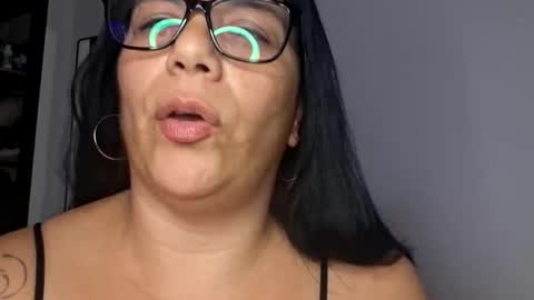 Snapshot of angie0724 chatting on February 12, 2026, 11:00 pm Angie0724 online show from February 12, 2026, 11:00 pm