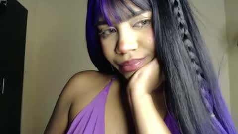 angie_fox1 online show from November 27, 2025, 4:31 pm
