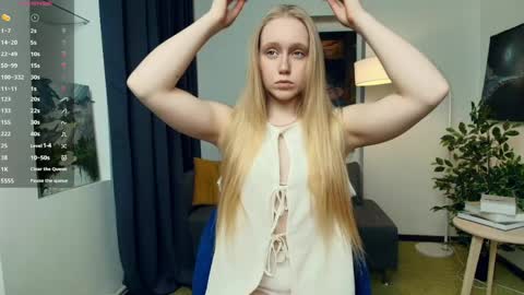 Snapshot of anhedney chatting on May 12, 2026, 9:39 am Violet online show from May 12, 2026, 9:39 am