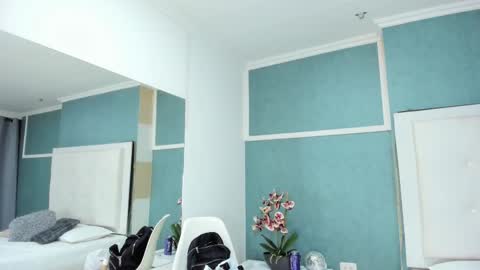 Ania online show from March 5, 2025, 9:48 pm