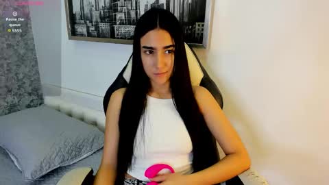 anika_h online show from February 27, 2026, 11:54 am