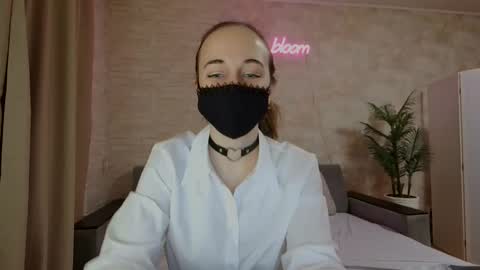 anikabloom online show from February 4, 2025, 9:41 pm