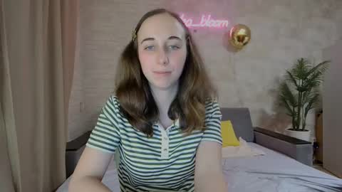 anikabloom online show from February 19, 2025, 12:25 am