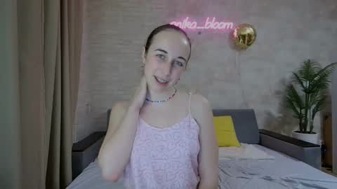 anikabloom online show from February 21, 2025, 2:17 am